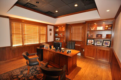 212 Railroad Dr - office